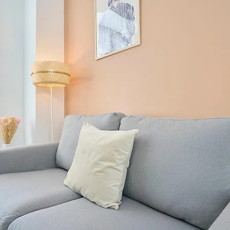One-bedroom In The Heart Of Croix. 아파트 Croix