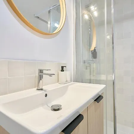 One-bedroom In The Heart Of Croix. Croix